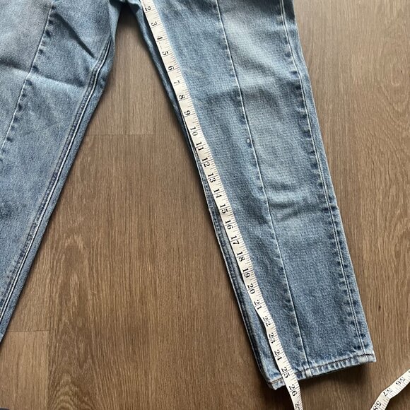 Levi's "ALETERED STRAIGHT" Cropped High-Rise Jeans with Paint Splatter Detail - Picture 12 of 15